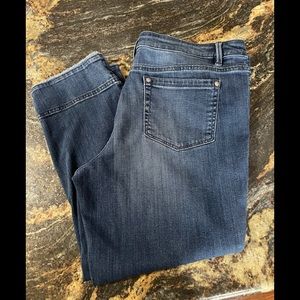 J Jill Authentic Fit Cropped Jean.  Size 16.